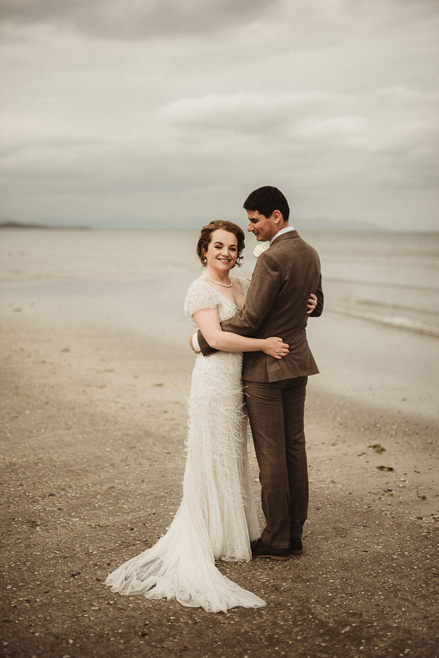 Rustic Segrave Barns wedding by Tomasz Kornas | onefabday.com