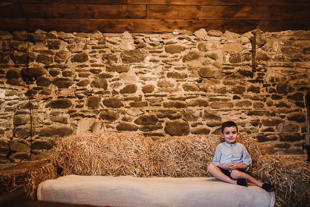 Rustic Segrave Barns wedding by Tomasz Kornas | onefabday.com