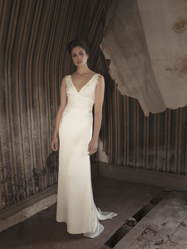 Canelle-Cymbeline-Le-Chateau-de-Crevecouer-2018-V-neckline with a fitted silhouette. To see more visit onefabday.com