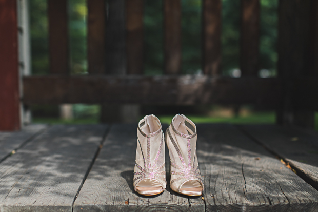 Tunnel Mountain Reservoir Wedding by Jill Coursen Photography | wwwonefabday.com