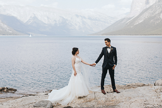 Tunnel Mountain Reservoir Wedding by Jill Coursen Photography | wwwonefabday.com