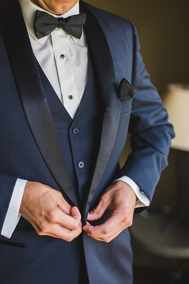 Tunnel Mountain Reservoir Wedding by Jill Coursen Photography | wwwonefabday.com