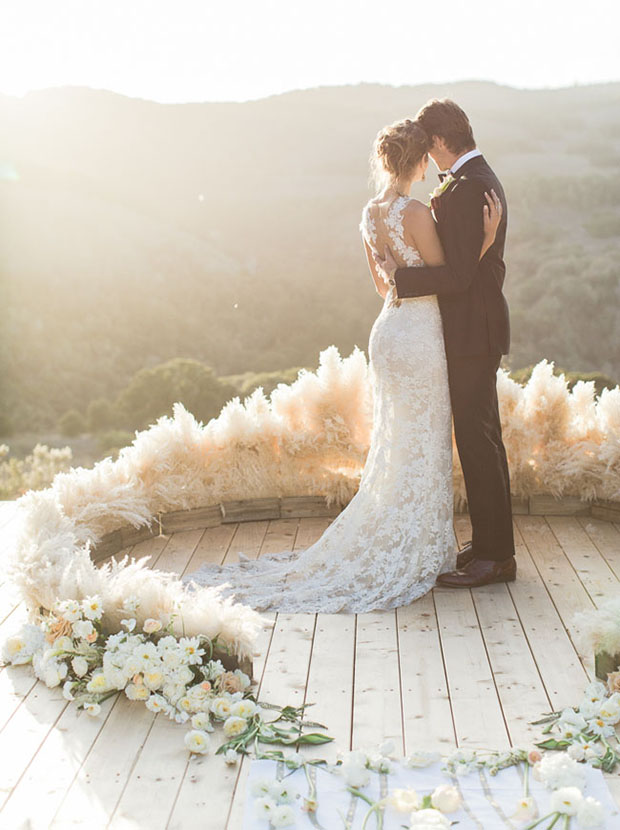 25 Ideas and Inspiration for using Pampas Grass for your wedding | see them all on onefabday.com