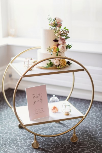 wedding cake table, mid century wedding style