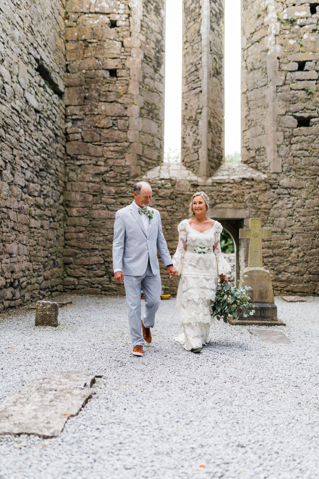 Romantic Irish elopement in Co. Clare, Irish castle elopement