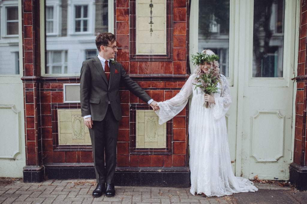 London city wedding portraits, Islington Town Hall wedding ceremony