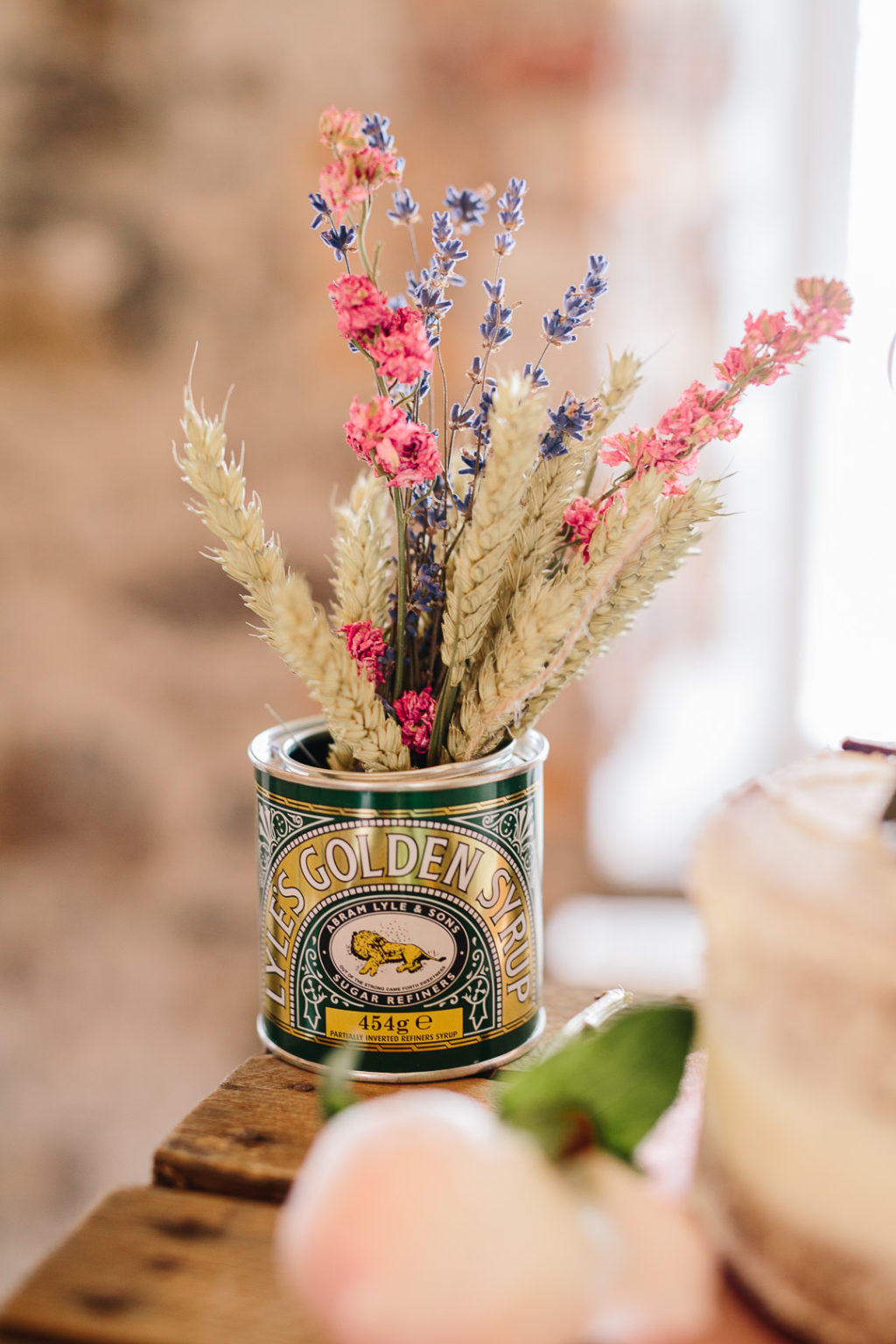 cute, vintage-inspired cake table