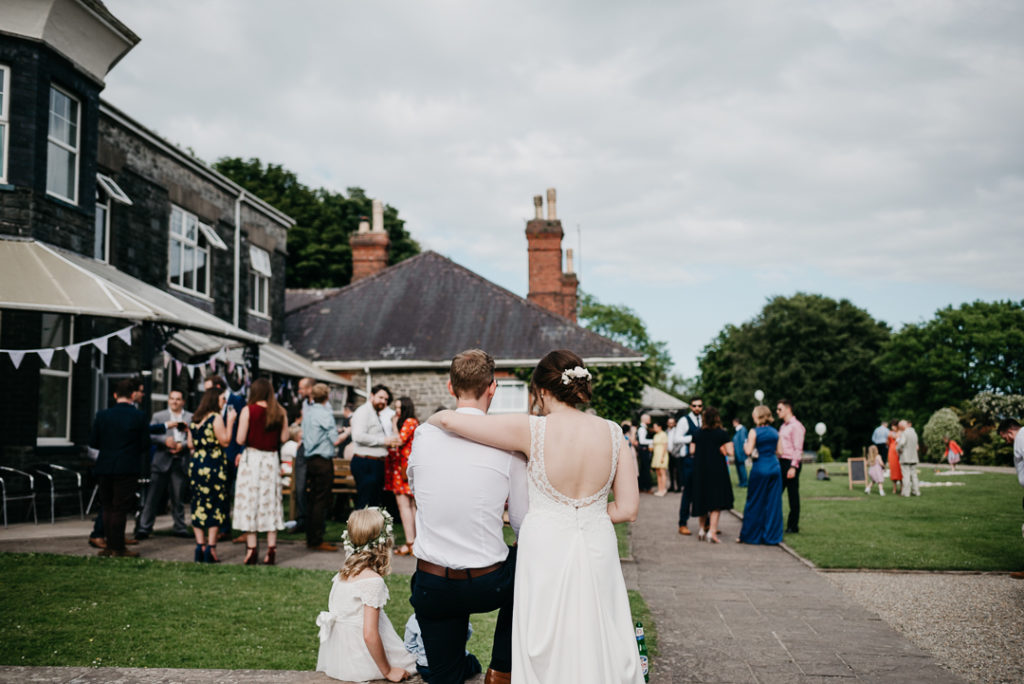 Garden Party wedding in Broadway Country House in Wales by Elaine Williams Photography (91)