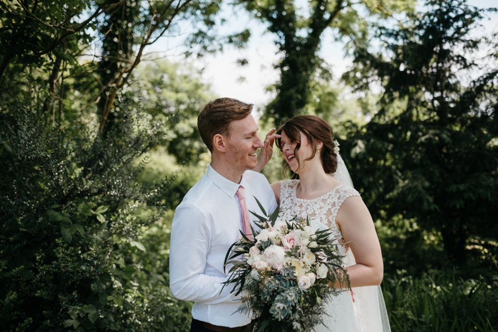 Garden Party wedding in Broadway Country House in Wales by Elaine Williams Photography (91)