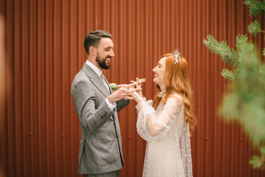 cool bridal style, bridal headpiece, bridal headpiece, unique wedding dresses