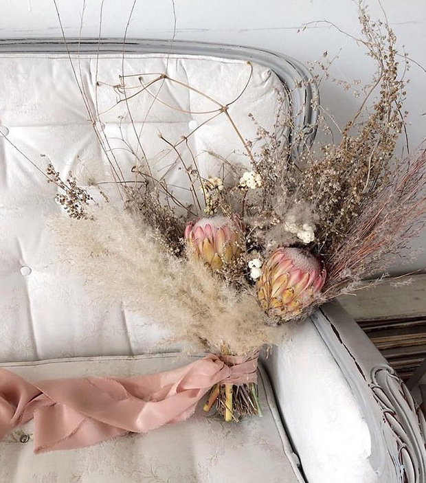 Dried Wedding Flower Inspiration | onefabday.com