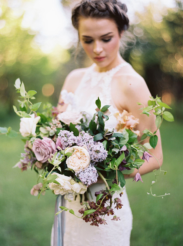 An Essential Guide to Spring Wedding Flowers | onefabday.com