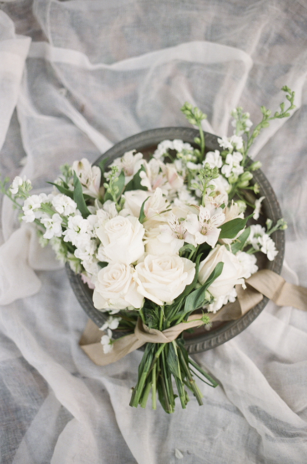 An Essential Guide to Spring Wedding Flowers | onefabday.com