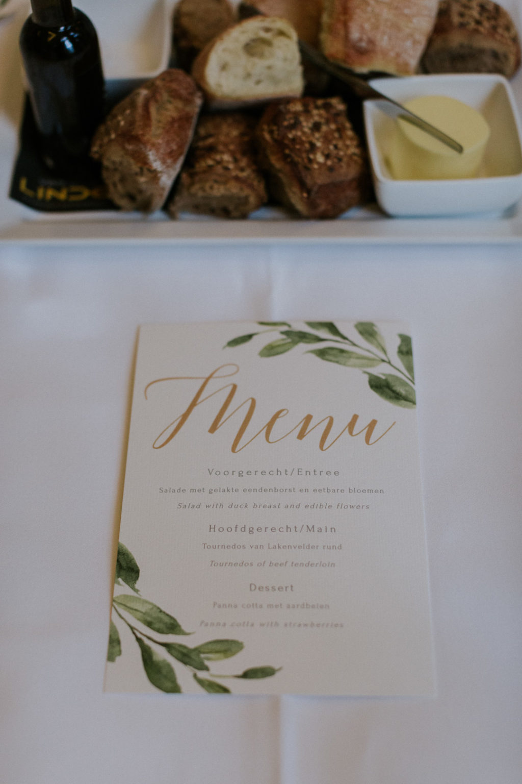 modern wedding stationery, contemporary wedding stationer, greenery illustration wedding stationery, wedding menu