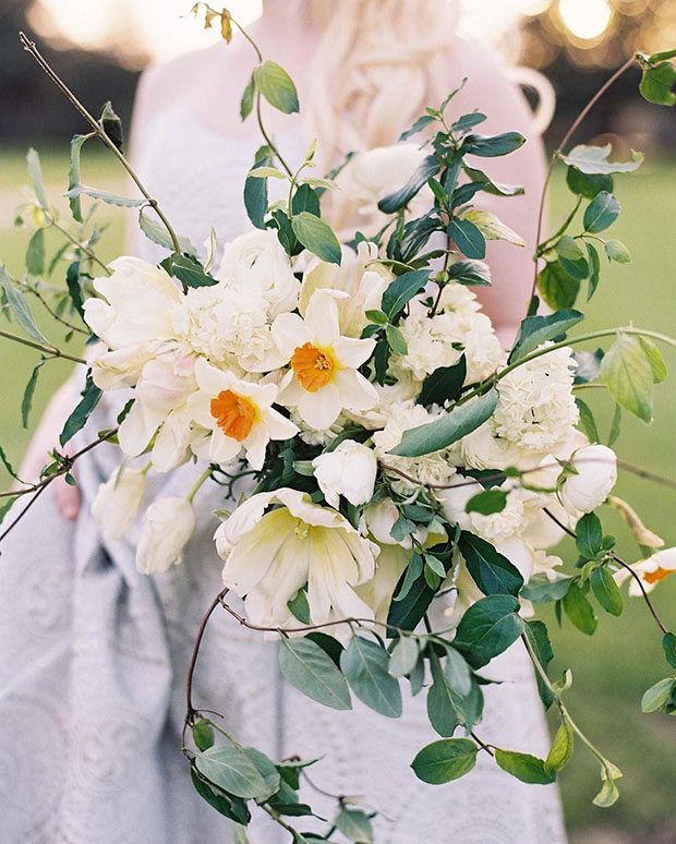 An Essential Guide to Spring Wedding Flowers | onefabday.com