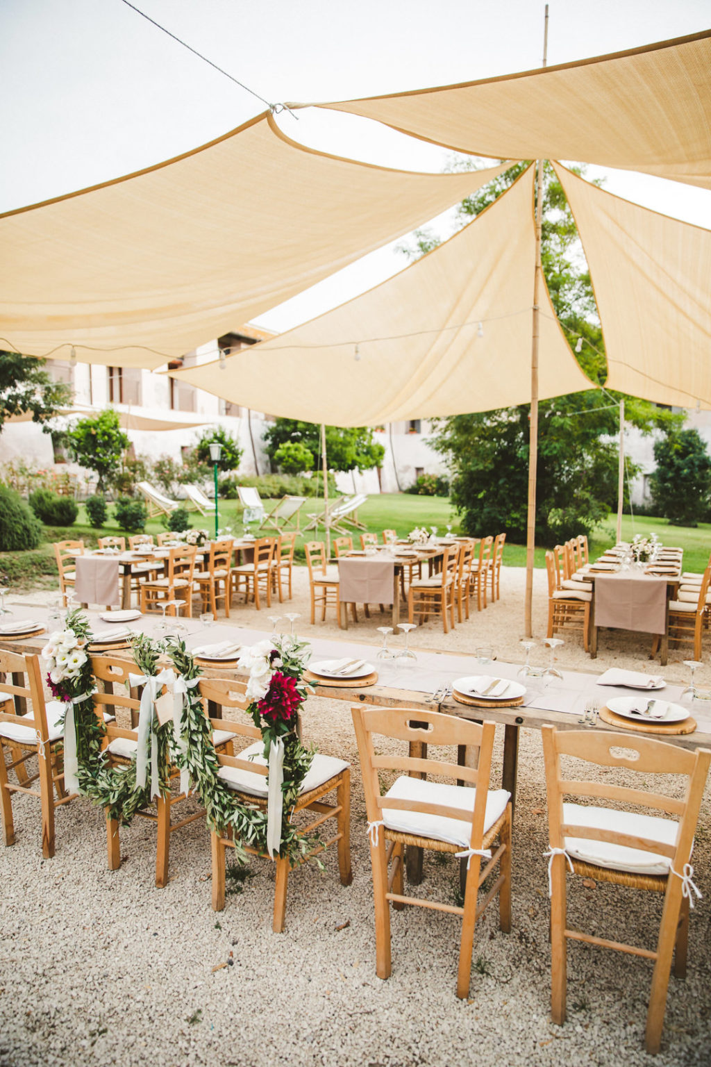 wedding dinner outdoors Italy, Casale Doria Pamphilj, Italy destination wedding Italy