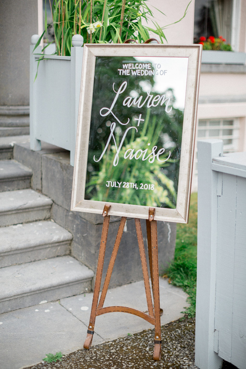 mirror wedding decor, mirror wedding signage