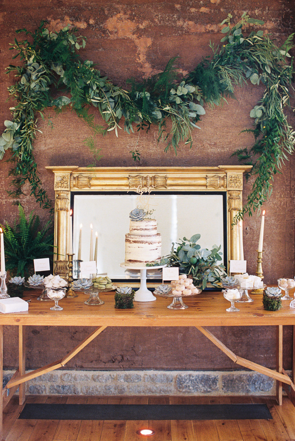 rustic and romantic cake table