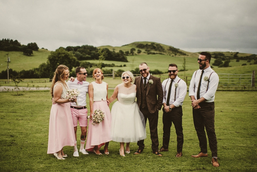 how to style a mixed gender wedding party, best woman, groomsmaid, groomswoman, bridesman, man of honour outfits