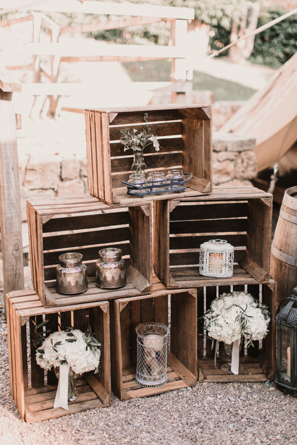 Brinkburn Priory wedding, rustic decor