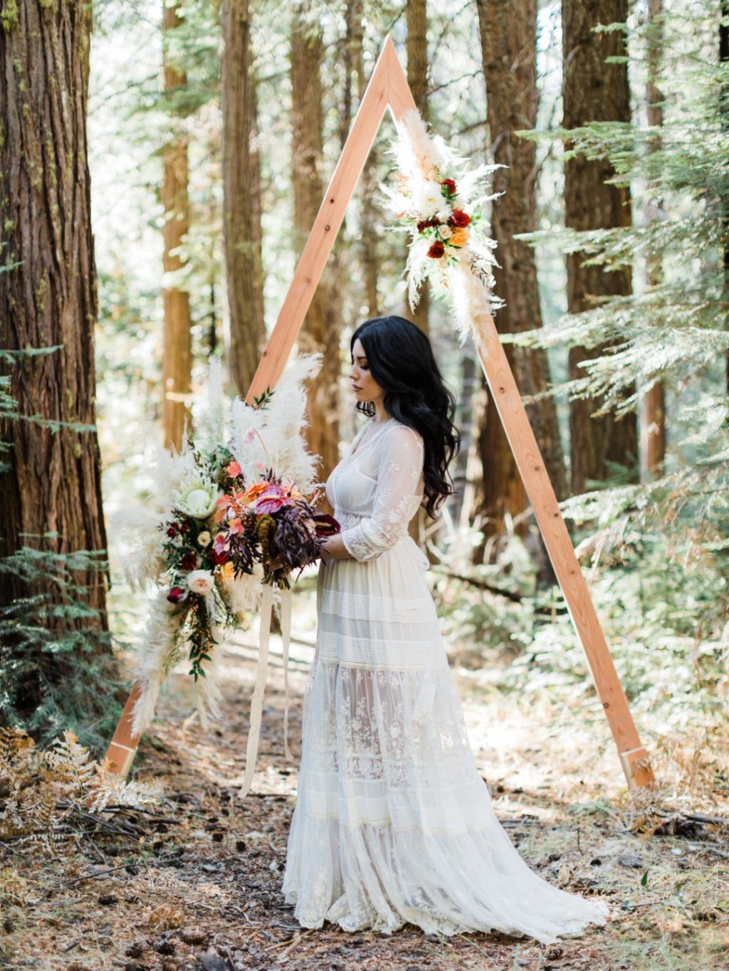 wedding triangle arbour, wedding triangle arch, wedding ceremony triangle backdrop