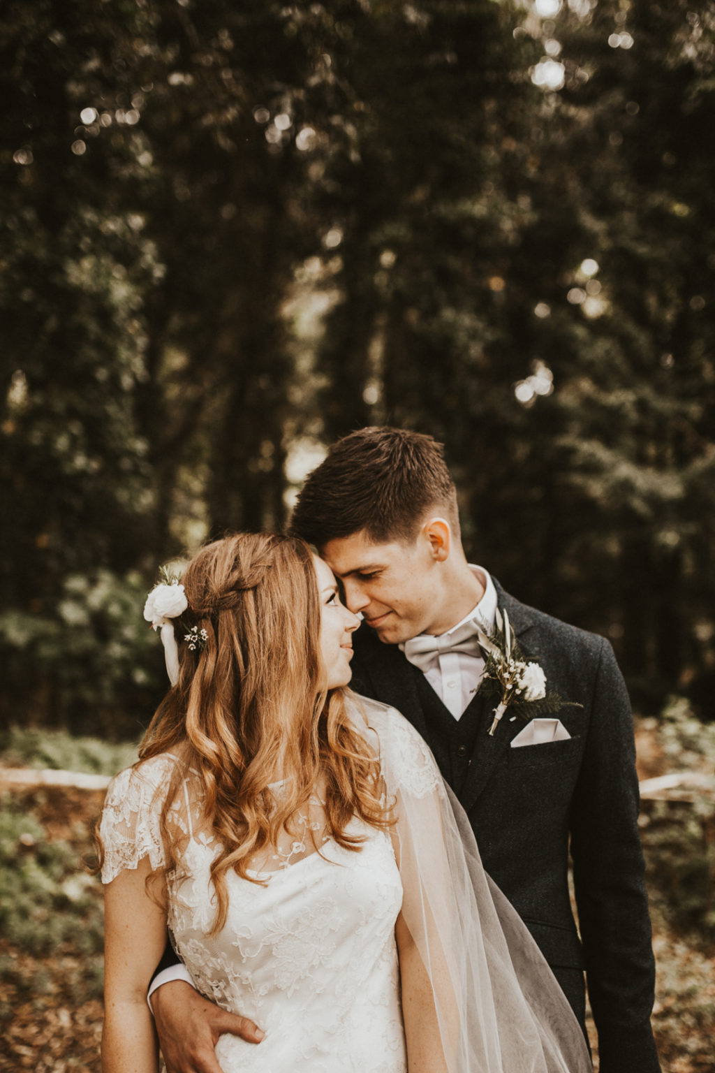 Rustic romantic Voewood Norfolk wedding, Kate Halfpenny wedding dress