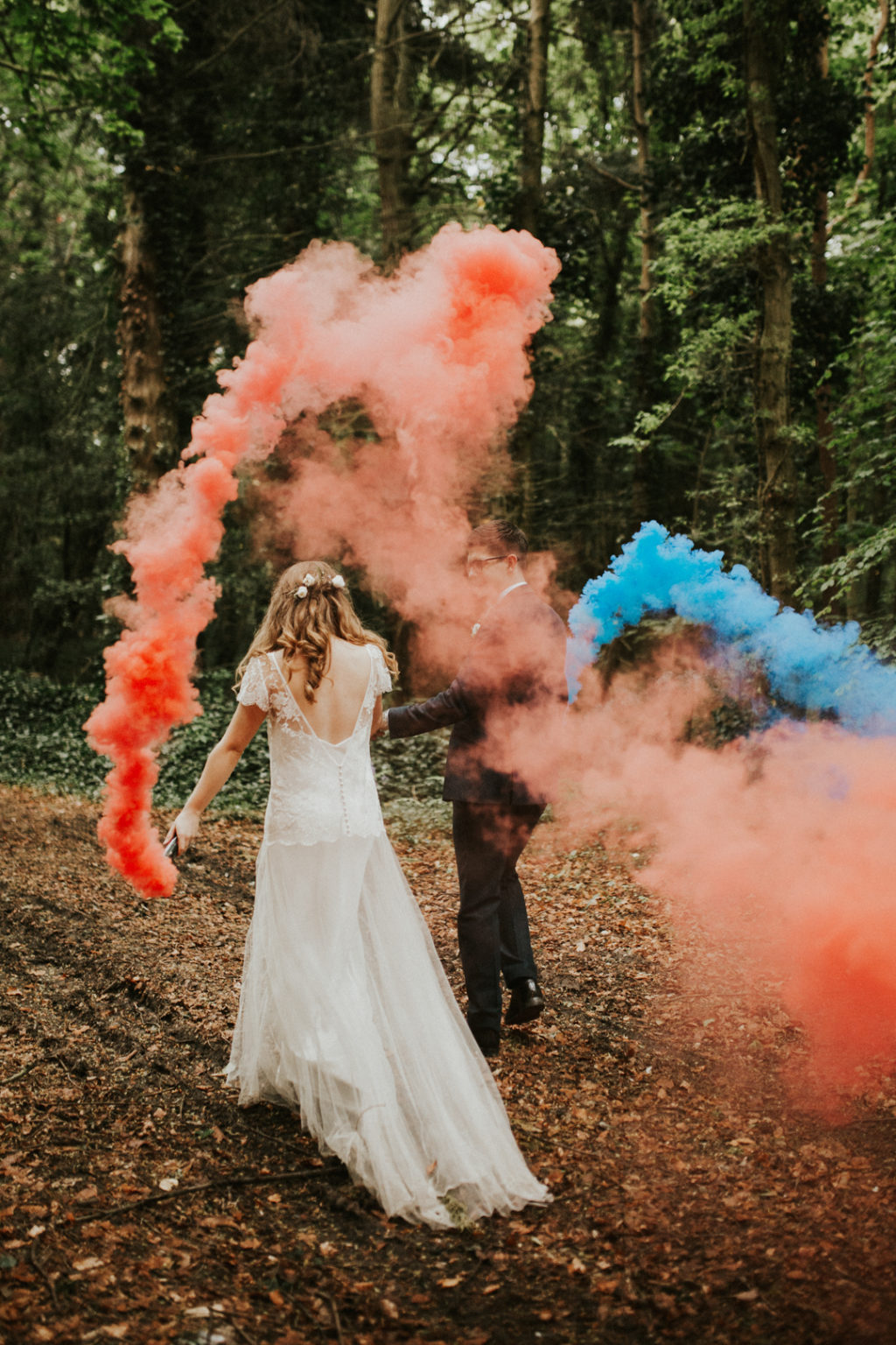 wedding smoke bombs