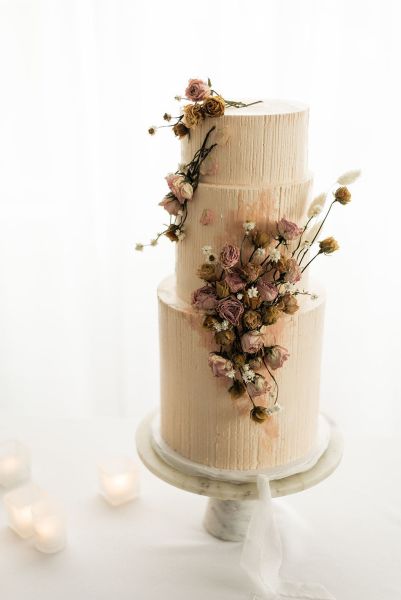 Fall & Autumn Wedding Cakes | See the all on One Fab Day