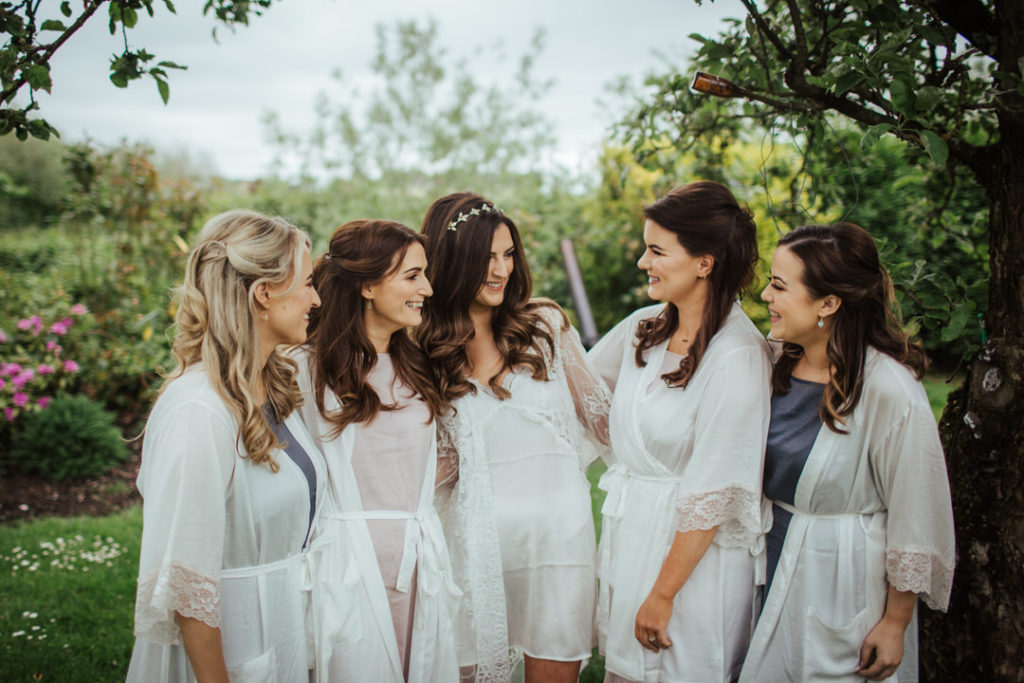 bridesmaids getting ready