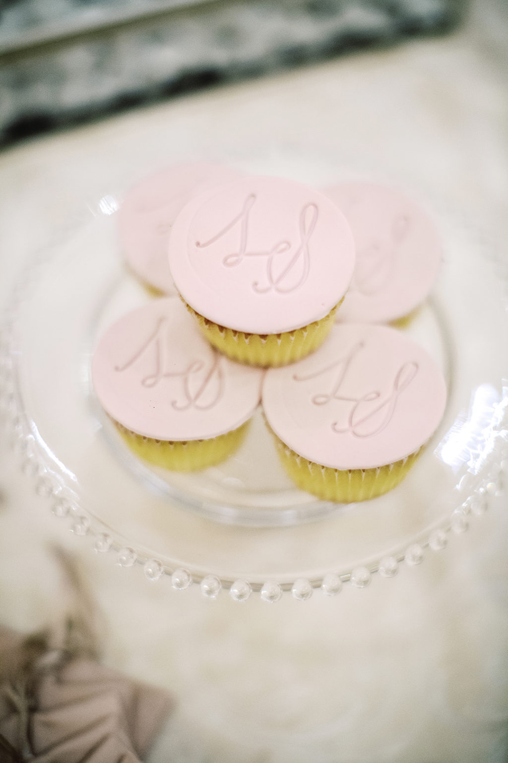 pink wedding cake table