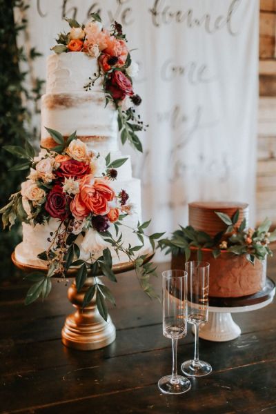 Fall & Autumn Wedding Cakes | See the all on One Fab Day