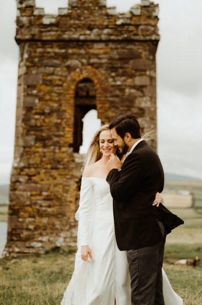 Destination wedding in Dingle, romantic elopement in Ireland, outdoor wedding in Ireland, cliffside wedding ceremony in Ireland Kerry