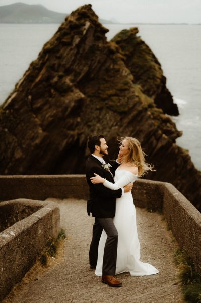 Destination wedding in Dingle, romantic elopement in Ireland, outdoor wedding in Ireland, cliffside wedding ceremony in Ireland Kerry