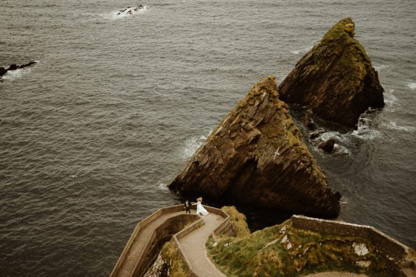 Destination wedding in Dingle, romantic elopement in Ireland, outdoor wedding in Ireland, cliffside wedding ceremony in Ireland Kerry