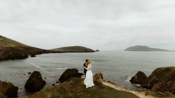 Destination wedding in Dingle, romantic elopement in Ireland, outdoor wedding in Ireland, cliffside wedding ceremony in Ireland Kerry