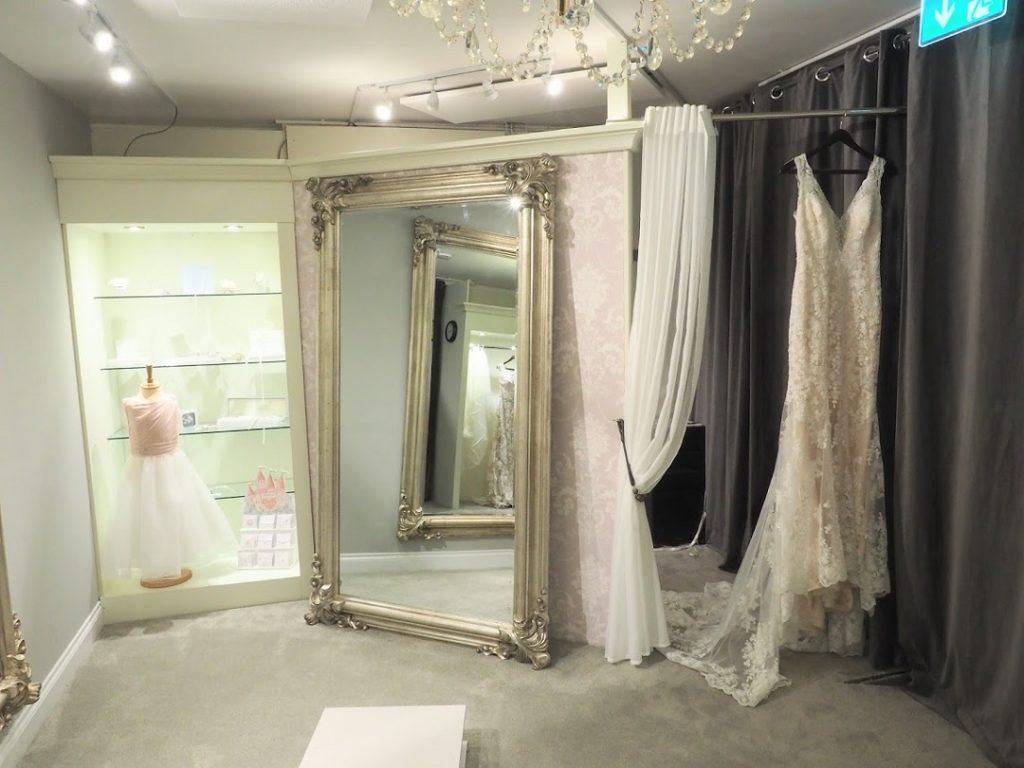 Smart Brides wedding dress shops Ireland bridal boutiques Ireland (1)