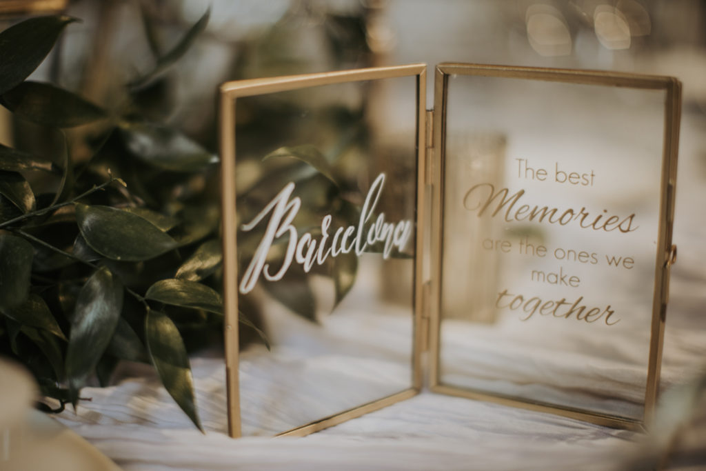 gold wedding decor, gold frame decor