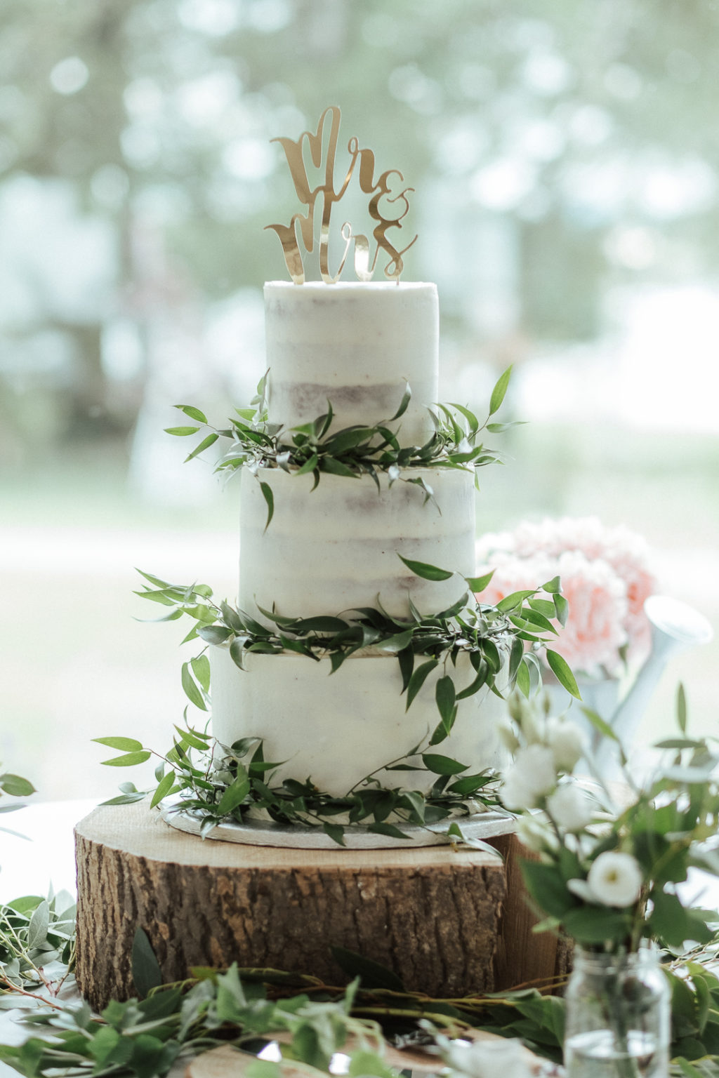 classic, simple wedding cake, wedding cake greenery, semi naked wedding cake