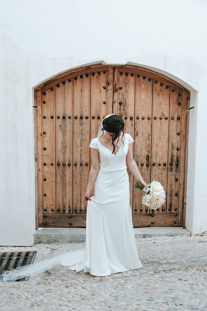 Destination wedding in Spain, destination wedding in Alicante, Parroquia de Nuestra Senora del Consuelo wedding