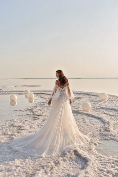 Fields of Pearls: Lee Petra Grebenau Wedding Dresses 2020