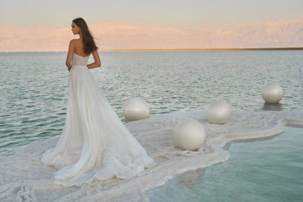 Fields of Pearls: Lee Petra Grebenau Wedding Dresses 2020