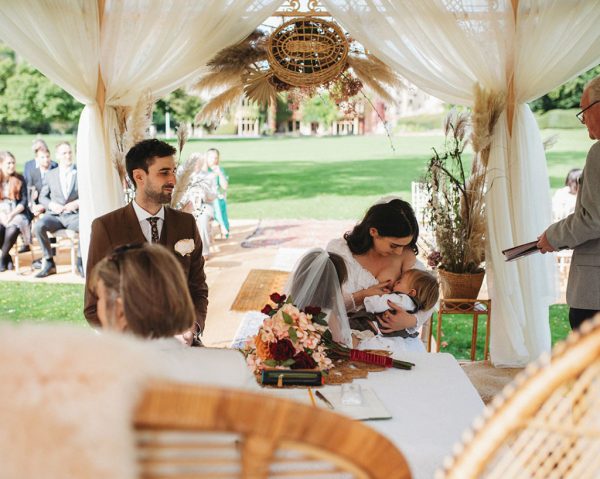 The Castle Inn wedding, alternative vintage wedding by Kathryn Taylor Photography (45)