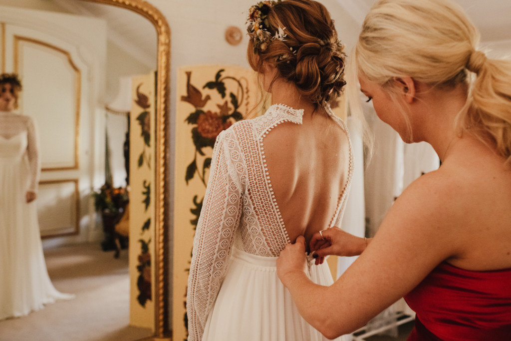 Timeless and Elegant Bridal Up Styles | One Fab Day