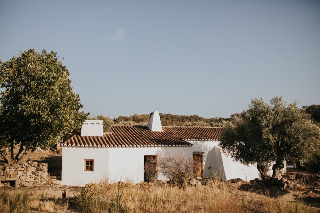 Stylish Portugal elopement by Hugo Coelho Fotografia