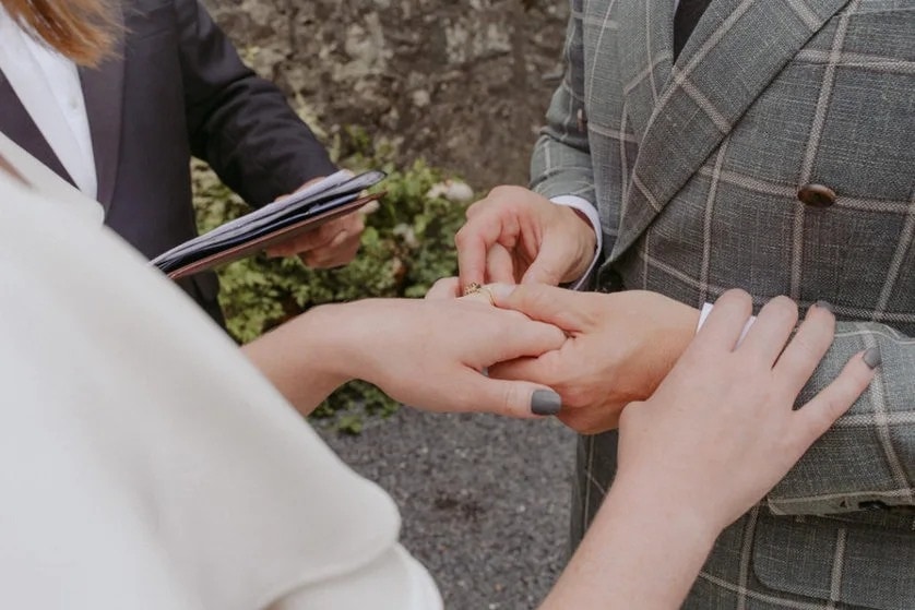 wedding nails, wedding budgeting