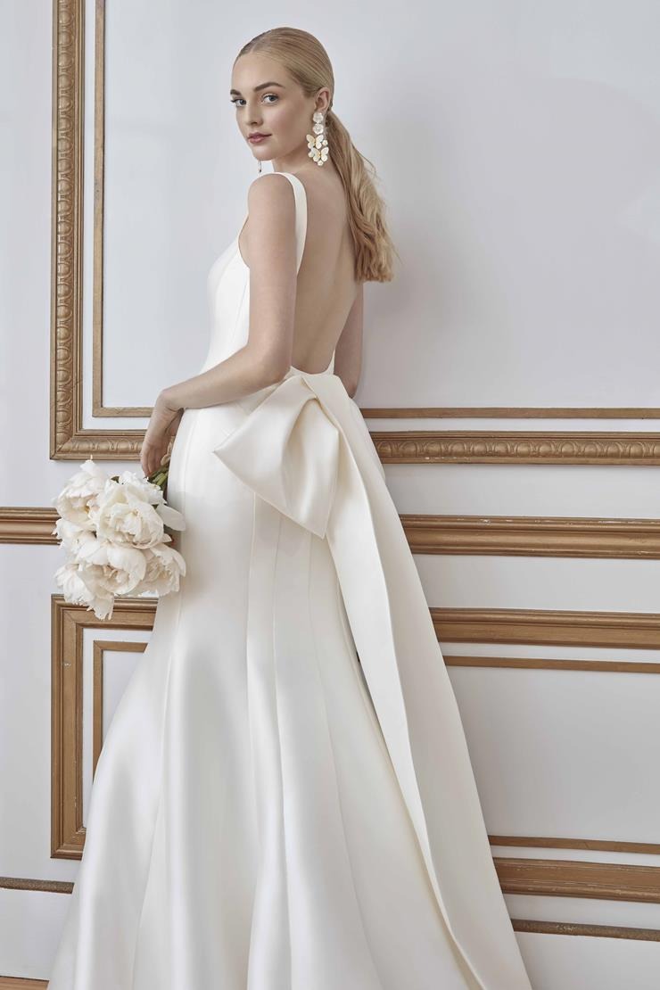 Bow Wedding Dresses | One Fab Day