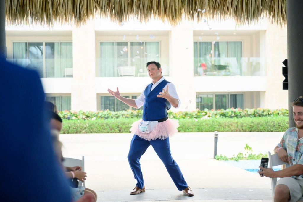 Here comes the flower dude! We're loving these alternative and adorable bridal parties! One Fab Day