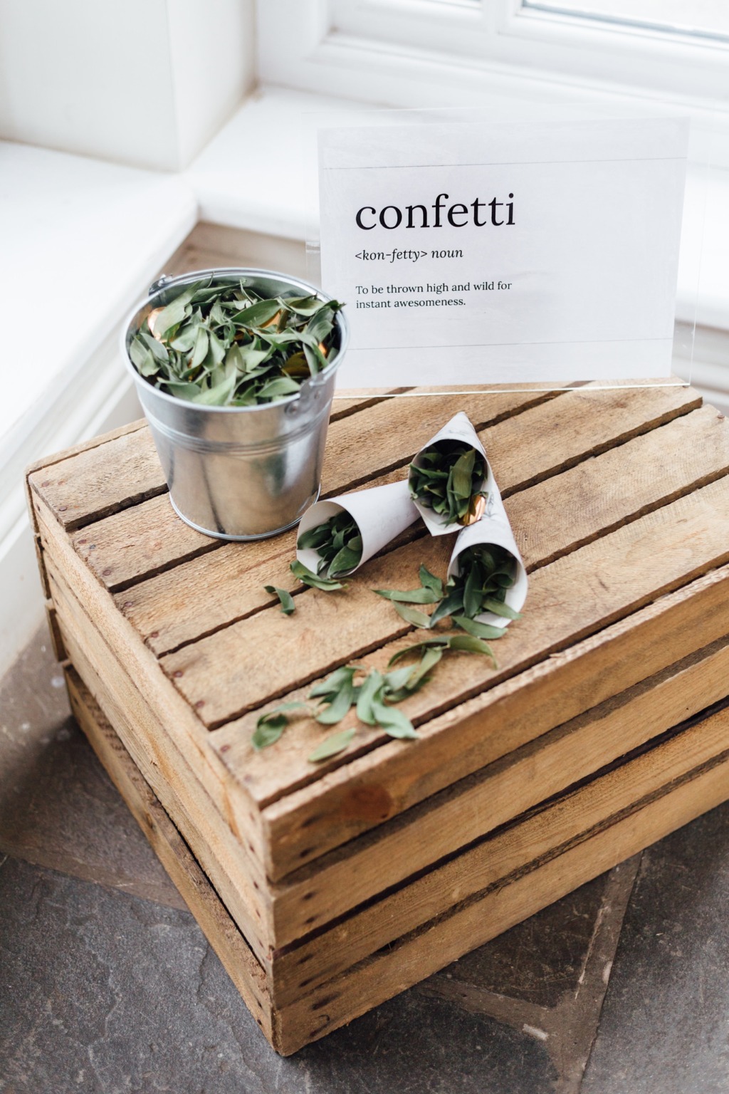 Leaf Wedding Confetti | Sustainable Confetti Alternatives | onefabday.com