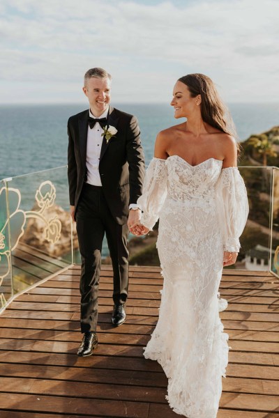 bride and groom cliff portugal