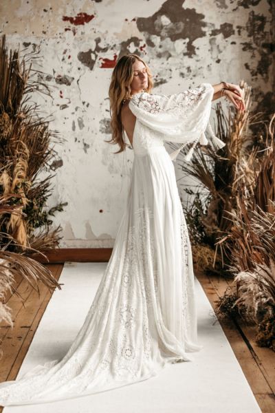 Rue de Seine Wave Rider Bridal Collection 2022 (Dress: Caine)